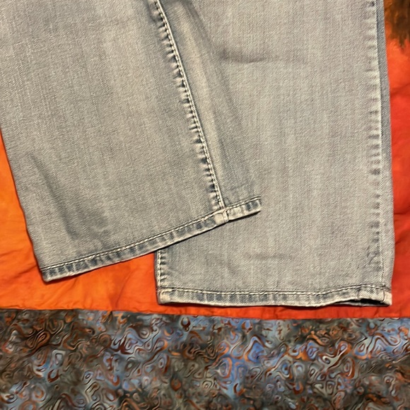 Cowgirl up jeans great shape - Picture 4 of 6